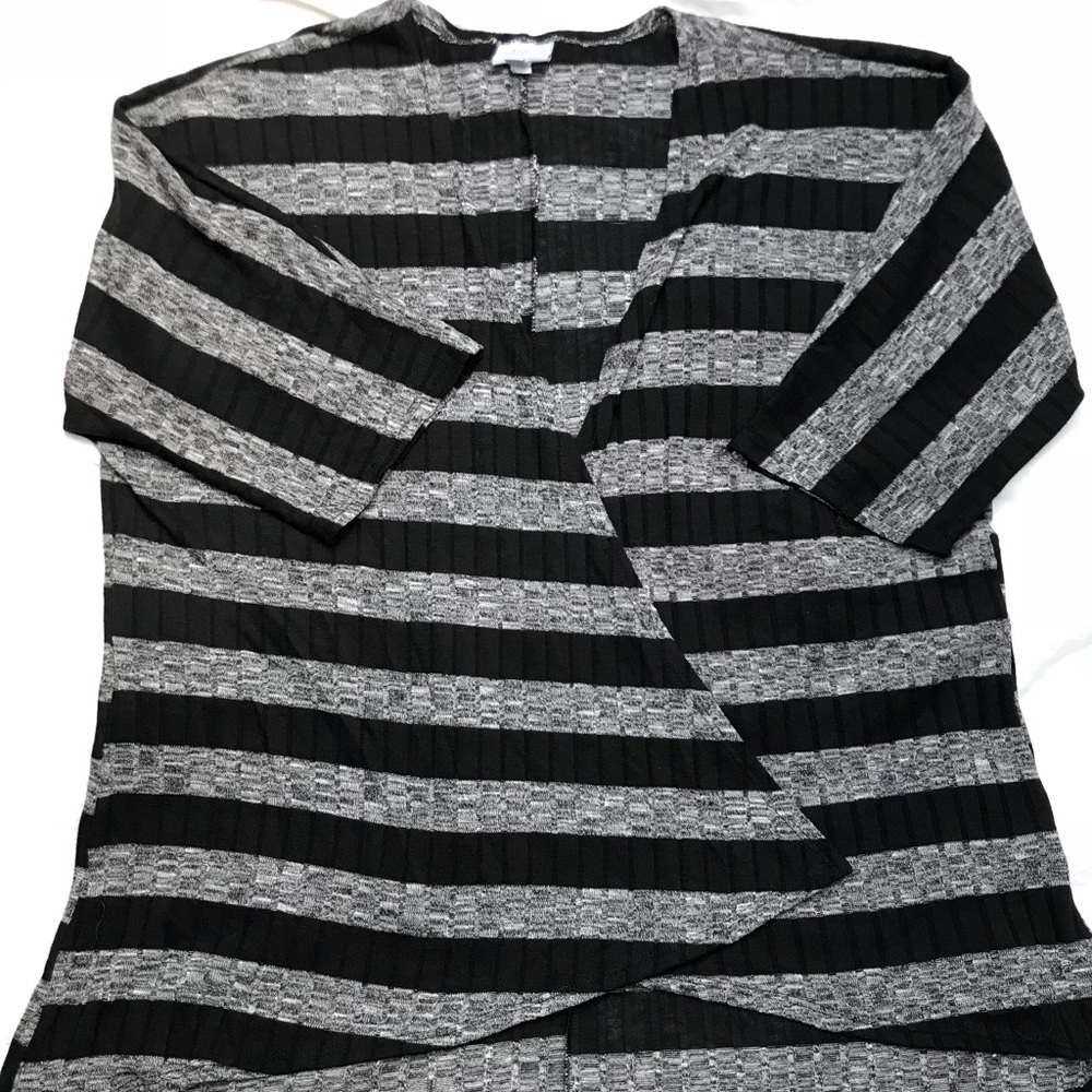 Lularoe Lindsay kimono